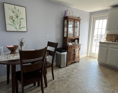262 East Avenue - Photo Thumbnail 3