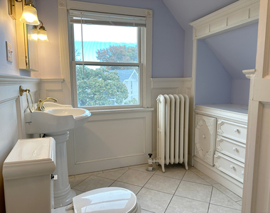262 East Avenue - Photo Thumbnail 8