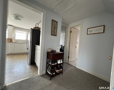 262 East Avenue - Photo Thumbnail 2