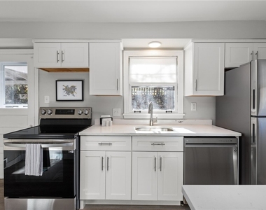 255 Gilkeson Rd - Photo Thumbnail 11