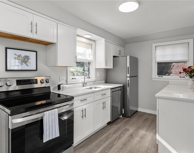 255 Gilkeson Rd - Photo Thumbnail 10