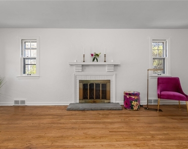 255 Gilkeson Rd - Photo Thumbnail 5