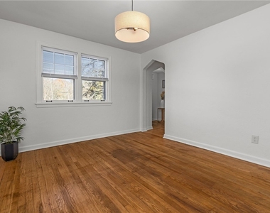 255 Gilkeson Rd - Photo Thumbnail 7