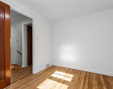255 Gilkeson Rd - Photo Thumbnail 20