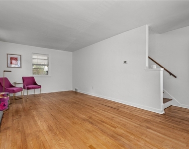 255 Gilkeson Rd - Photo Thumbnail 3