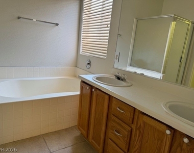 10964 Harvest Hill Lane - Photo Thumbnail 7