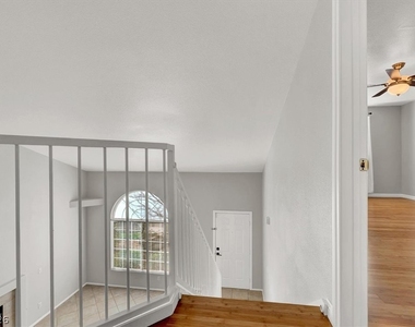 10148 Tree Bark Street - Photo Thumbnail 24