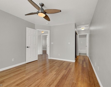10148 Tree Bark Street - Photo Thumbnail 21