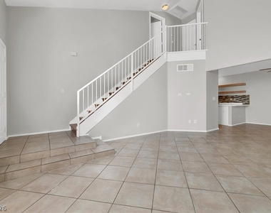 10148 Tree Bark Street - Photo Thumbnail 4
