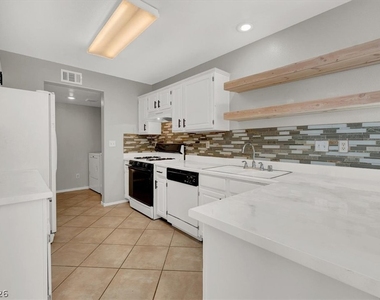10148 Tree Bark Street - Photo Thumbnail 10