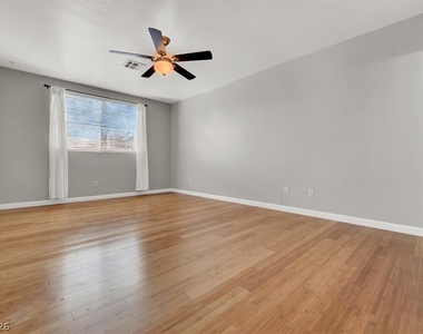 10148 Tree Bark Street - Photo Thumbnail 25