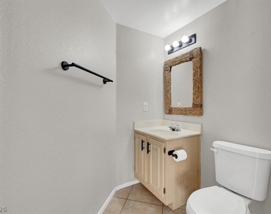 10148 Tree Bark Street - Photo Thumbnail 12