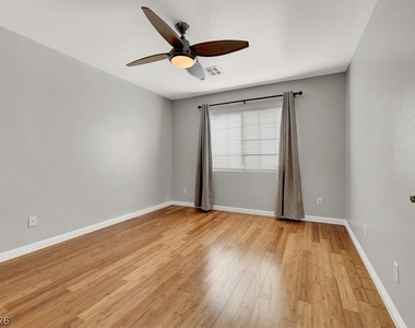 10148 Tree Bark Street - Photo Thumbnail 20