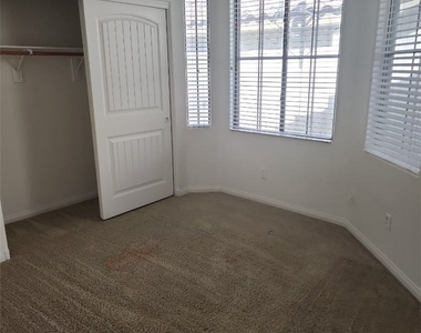 2109 Pipeline Beach Court - Photo Thumbnail 5