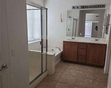 2109 Pipeline Beach Court - Photo Thumbnail 9
