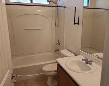 2109 Pipeline Beach Court - Photo Thumbnail 10