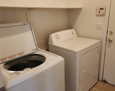2109 Pipeline Beach Court - Photo Thumbnail 11