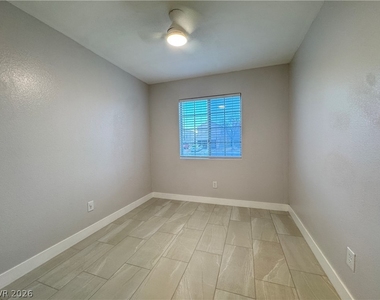 9180 Sparklewood Court - Photo Thumbnail 14