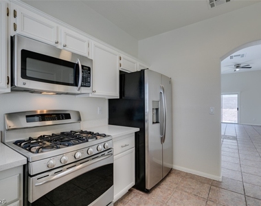 7201 Tame Place - Photo Thumbnail 32