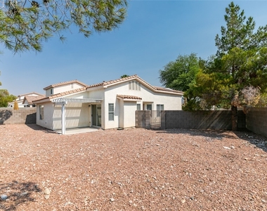 7201 Tame Place - Photo Thumbnail 11