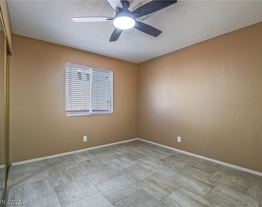 912 Boulder Springs Drive - Photo Thumbnail 15