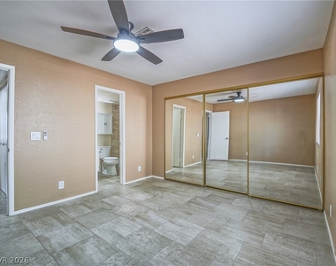 912 Boulder Springs Drive - Photo Thumbnail 13