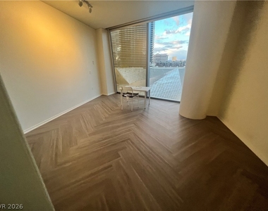 3726 Las Vegas Boulevard - Photo Thumbnail 32