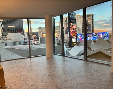 3726 Las Vegas Boulevard - Photo Thumbnail 19