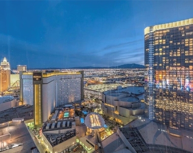 3726 Las Vegas Boulevard - Photo Thumbnail 4