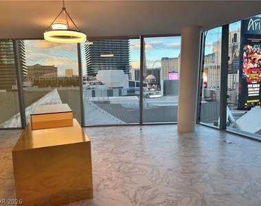 3726 Las Vegas Boulevard - Photo Thumbnail 20