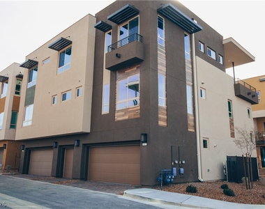 10971 Limeslice Avenue - Photo Thumbnail 2