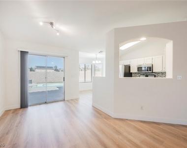 802 Airy Hill Street - Photo Thumbnail 6