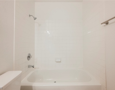 802 Airy Hill Street - Photo Thumbnail 32