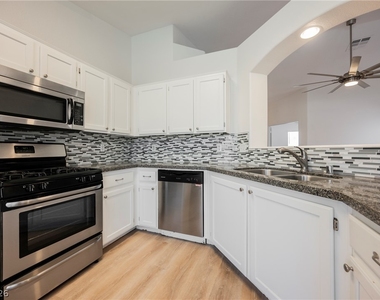 802 Airy Hill Street - Photo Thumbnail 16