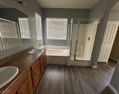 7209 Rolling Shore Court - Photo Thumbnail 10
