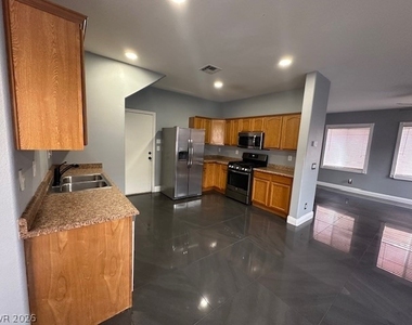 7209 Rolling Shore Court - Photo Thumbnail 6