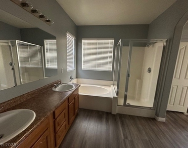 7209 Rolling Shore Court - Photo Thumbnail 9