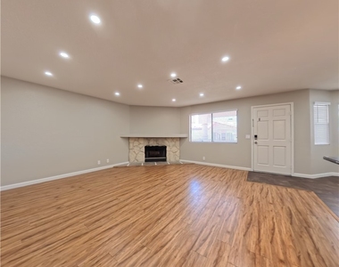 2717 Otter Creek Court - Photo Thumbnail 11