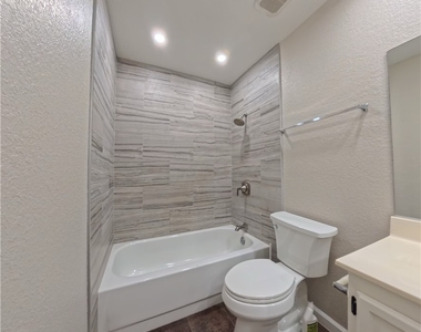2717 Otter Creek Court - Photo Thumbnail 21
