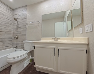 2717 Otter Creek Court - Photo Thumbnail 20