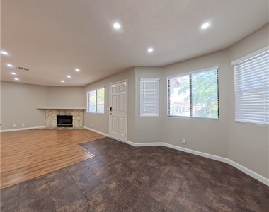 2717 Otter Creek Court - Photo Thumbnail 9