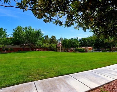 10471 Foggy Glen Avenue - Photo Thumbnail 23