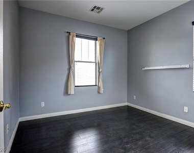 10471 Foggy Glen Avenue - Photo Thumbnail 18