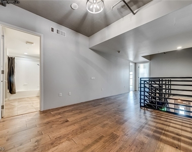 353 E Bonneville Avenue - Photo Thumbnail 10