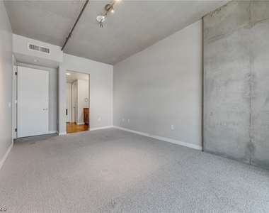 353 E Bonneville Avenue - Photo Thumbnail 16