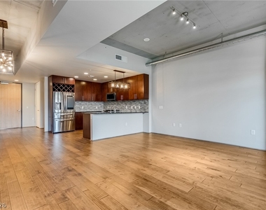 353 E Bonneville Avenue - Photo Thumbnail 1