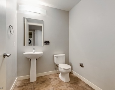 353 E Bonneville Avenue - Photo Thumbnail 4
