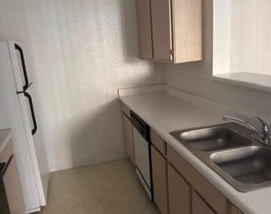 8101 W Flamingo Road - Photo Thumbnail 3