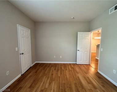 2615 W Gary Avenue - Photo Thumbnail 7