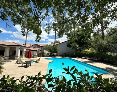 2615 W Gary Avenue - Photo Thumbnail 11